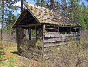 Old Cabin (posted private property) on the Metolius